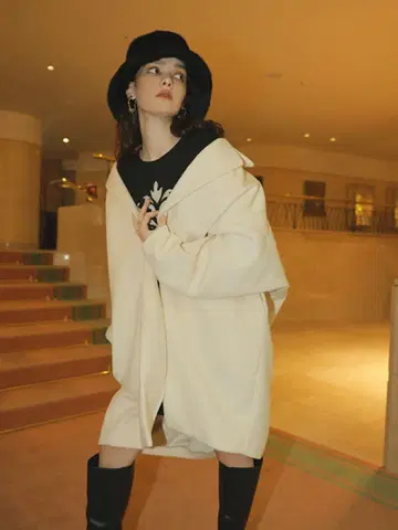 eimy 에이미 테일러드 에그 코트 아이보리