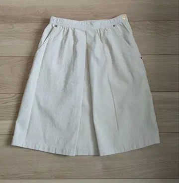 새상품 알아바일 화이트 코듀로이 스커트