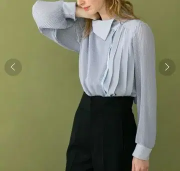 UNITED TOKYO 믹스 플리츠 블라우스