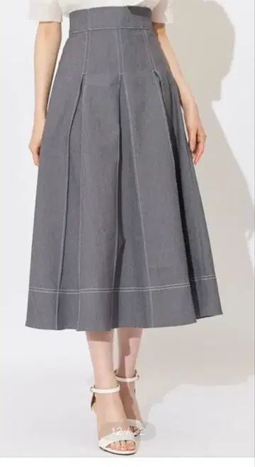 스윙글 윌 셀렉션 스티치 접합 플레어 데님 스커트 라이트 그레이