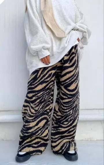 이번 주 한정판 최종 가격 인하!! sudo 보어택 팬츠 (속기모)