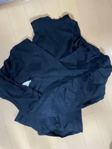 GYDA 다크 블루 리브 긴팔 니트