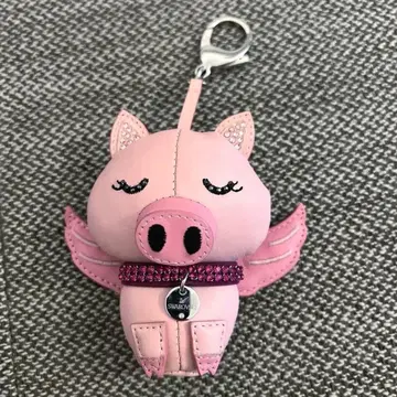 컨디션 최상! 스와로브스키 BUBU 백참/키링 돼지