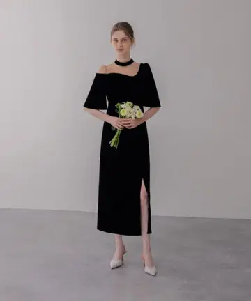 꽃무늬 자수 스팽글 벨로아 슬릿 I라인 드레스 원피스