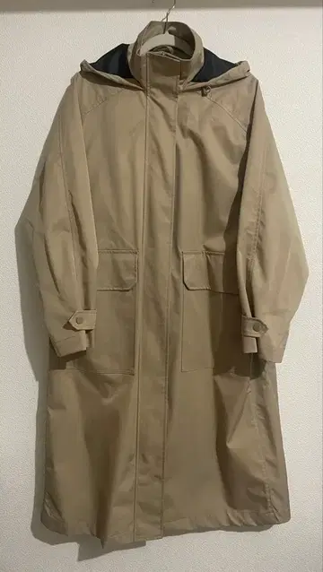 [레인코트로도! ] ZARA 후드 부착 베이지 롱 코트