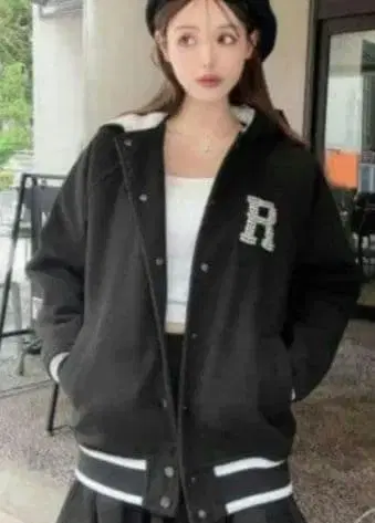 rady R 비쥬 바시티 자켓 M 사이즈 후드 부착 후드티 블랙