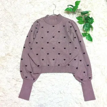 새상품급 [ GRL ] 그레일 하트 무늬 벌룬 슬리브 니트 크롭 기장 F