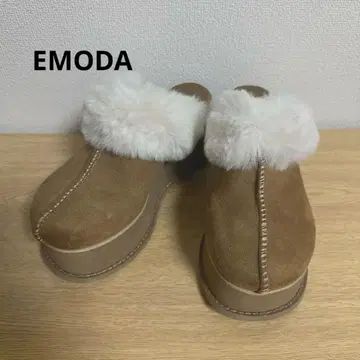 EMODA 통굽 무스탕 어그 부츠 베이지 퍼