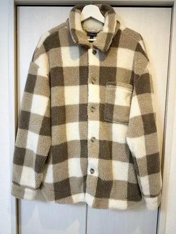 H&M 체크 무늬 보아 자켓 XL