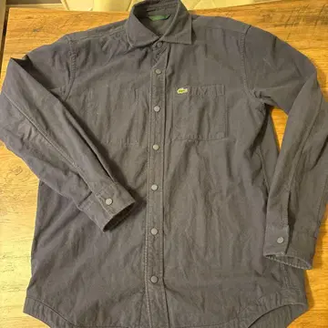 라코스테 리버서블 버튼 셔츠 다크 블루/빅 피치 보더 무늬