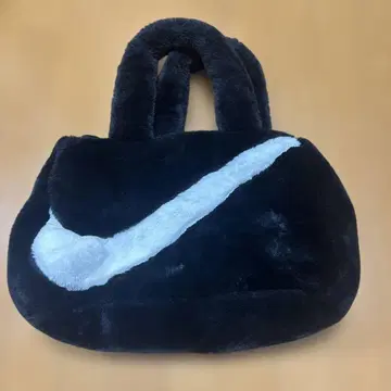 새상품급 [ Nike ] 블랙 인조 모피 백
