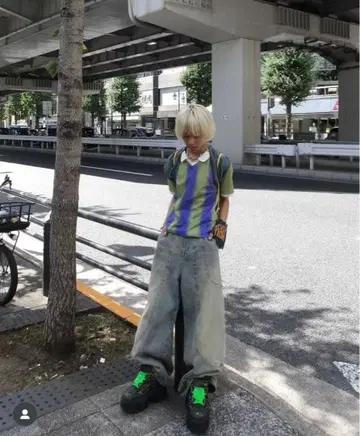 아오바 군 착용 goat essence tuck wide denim