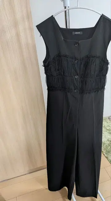 프린지 장식 슬리브리스 올인원 블랙