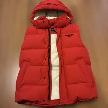 GUESS 레드 다운 베스트 M 사이즈