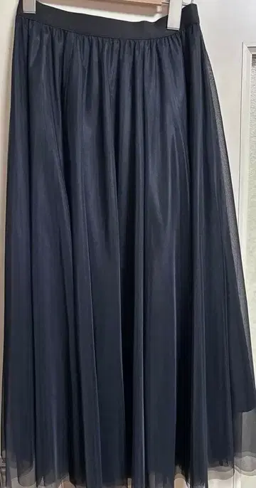 새상품 엠프리미어(M premier) 스커트입니다.