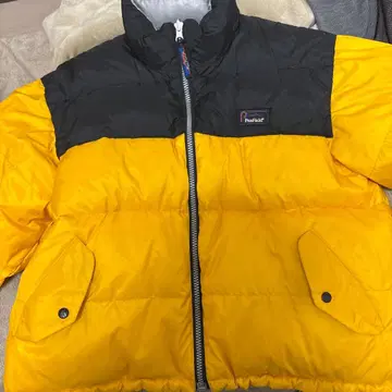 PenField 다운 자켓 블랙 옐로우 컬러