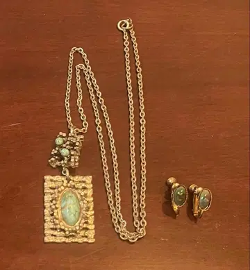 앤티크풍 목걸이 귀찌 세트