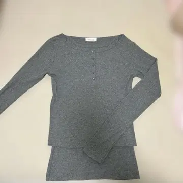 MIESROHE 시어 레이어드 T셔츠 긴팔