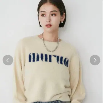 무루아 라운드 로고 샤기 니트 MURUA 아이보리