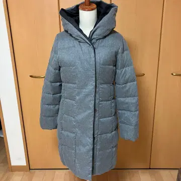 그레이 후드 부착 롱 다운 자켓