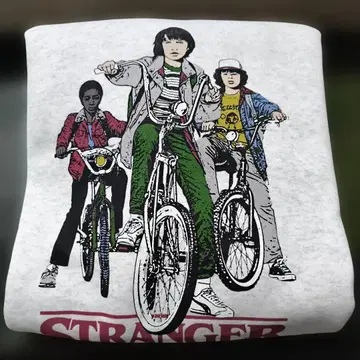 gu 스트레인저 싱스 그레이 맨투맨 XXL