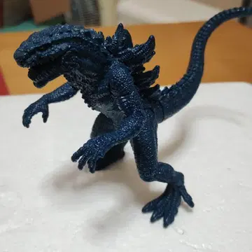 US 고질라 피규어