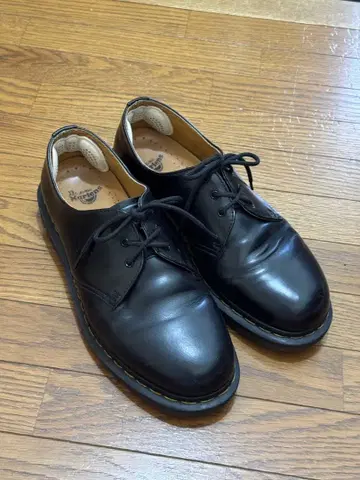 Dr. Martens 블랙 레이스업 슈즈