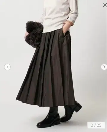 이번 시즌 UNITED ARROWS 타프타 플리츠 라메 스커트