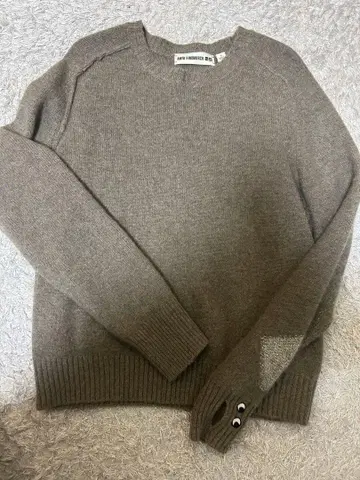 유니클로 안야 힌드마치 캐시미어 크루넥 스웨터 S 사이즈