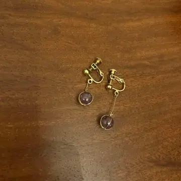 보라색 돌 후크식 귀찌