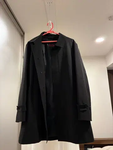 블랙 트렌치코트