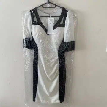 Andy 드레스 (허리 리본 포함)