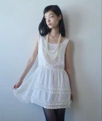 빈티지 새틴 프릴 미니 원피스 아이보리 FEKETE