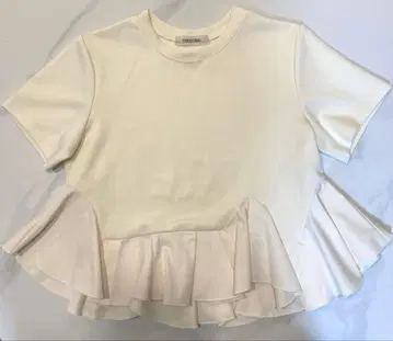 COCO DEAL 프릴 반팔 T셔츠 아이보리