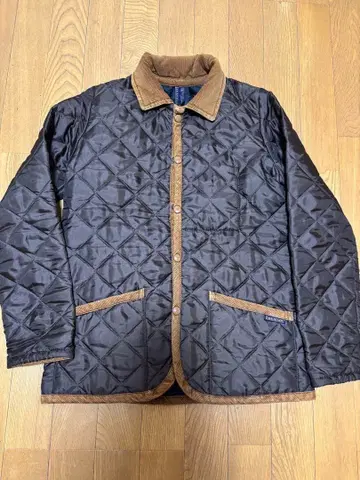 LAVENHAM 블랙 퀼팅 자켓