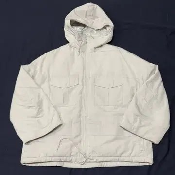 UNIQLO 화이트 마운티니어링 다운 자켓