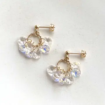 핸드메이드 스와로브스키 크리스탈 오로라 찰랑이는 귀걸이