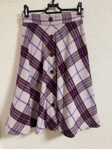 PROPORTION 체크 무늬 플레어 스커트