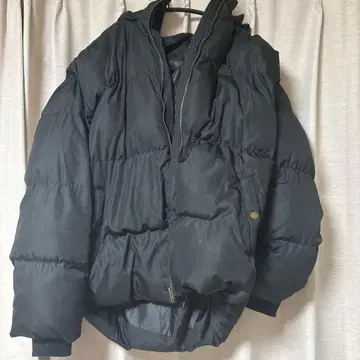 블랙 다운 자켓 후드 부착