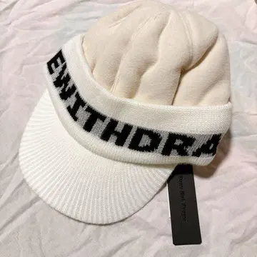 [택 포함 새상품] DANCE WITH DRAGON 화이트 니트 모자 캡