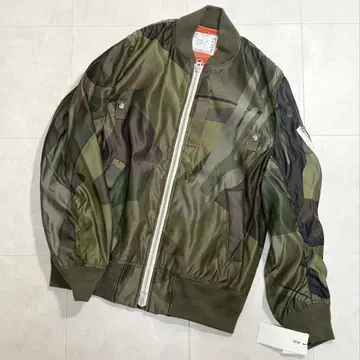 sacai x KAWS MA-1 블라존 남성용