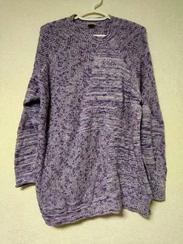 시착만 한 상품! 타마키 니이메 코튼 니트 스웨터 화이트 x 보라색