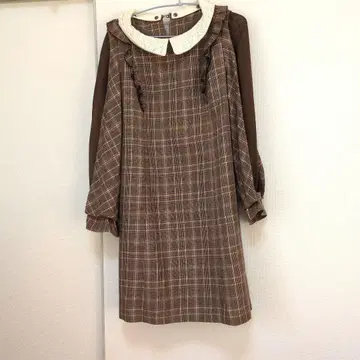 엑시즈팜 브라운 계열 체크 긴팔 원피스