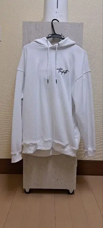 AZUL BY MOUSSY 화이트 후드티