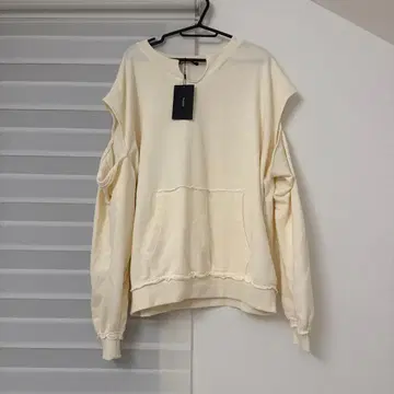 kastane 컷 아웃 BIG 맨투맨 아이보리