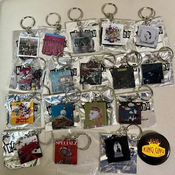 KING GNU 아크릴 키링 세트 + 캔 배지 1개