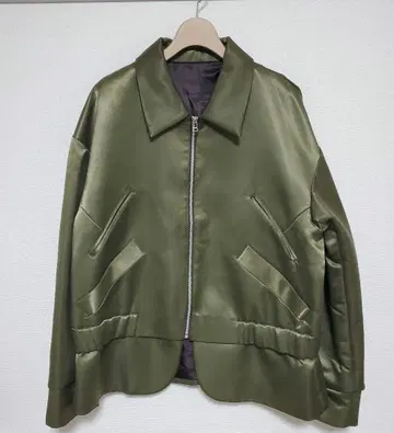 SILLIS / 시리스 더블 페이스 새틴 레이어드 탱커 자켓