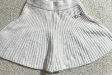 [ 미사용 새상품 ] 젤라또피케 리브 플레어 숏팬츠 화이트