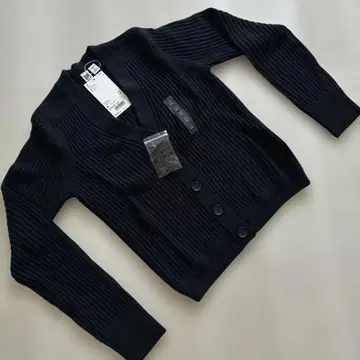 [택 포함 새상품] Uniqlo U V넥 가디건 리브 가디건