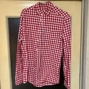 빨간색과 화이트 체크 무늬 플란넬 셔츠